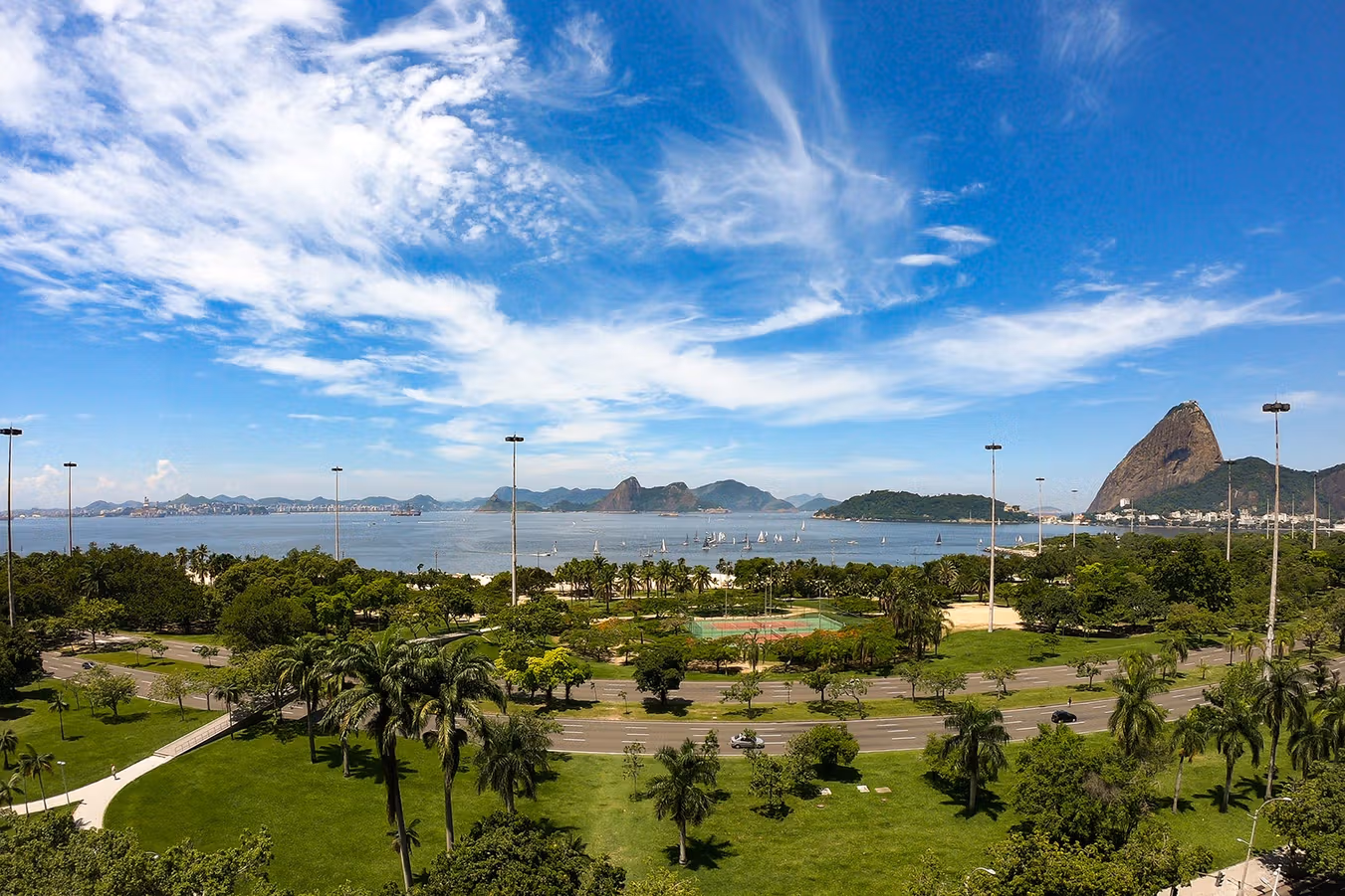 Parque do Flamengo. Ideal para recreo y recorrer en bicicleta. Río de Janeiro, Brasil.