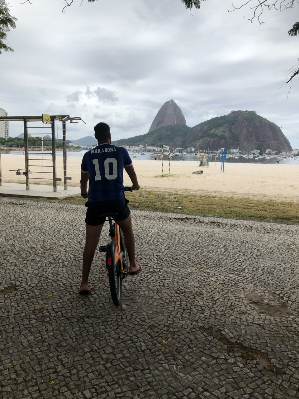 Recorrer Río de Janeiro en bicicleta: barrios, costa y uno de los tramos más increíbles del mundo - Imagen 14