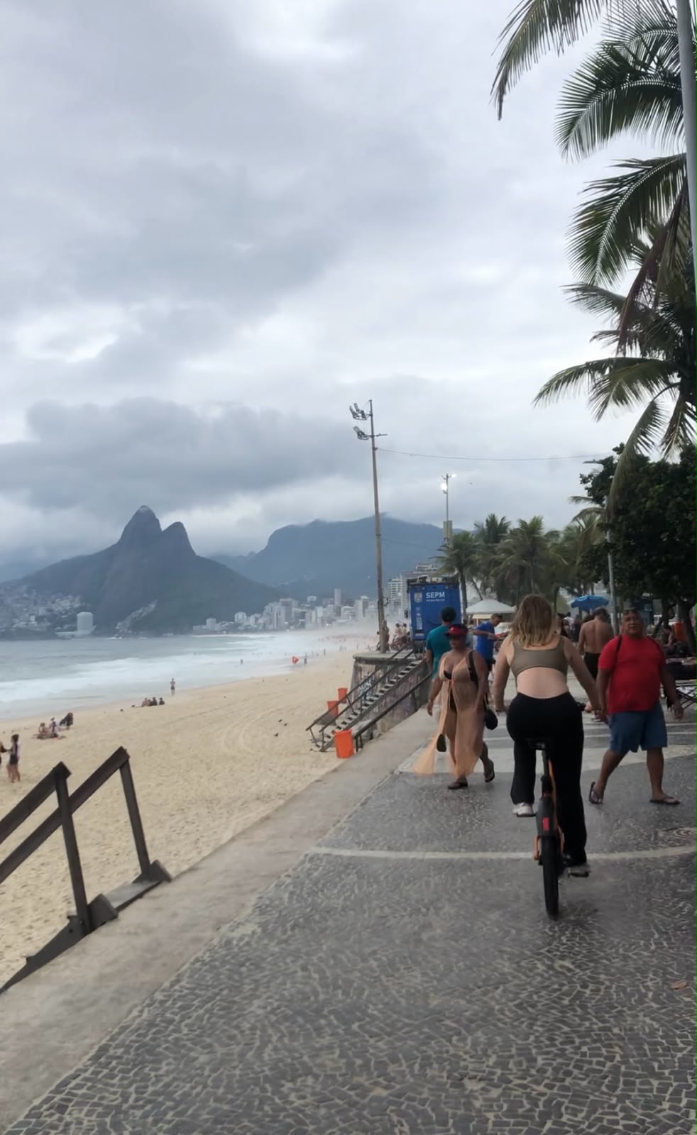Recorrer Río de Janeiro en bicicleta: barrios, costa y uno de los tramos más increíbles del mundo - Imagen 9